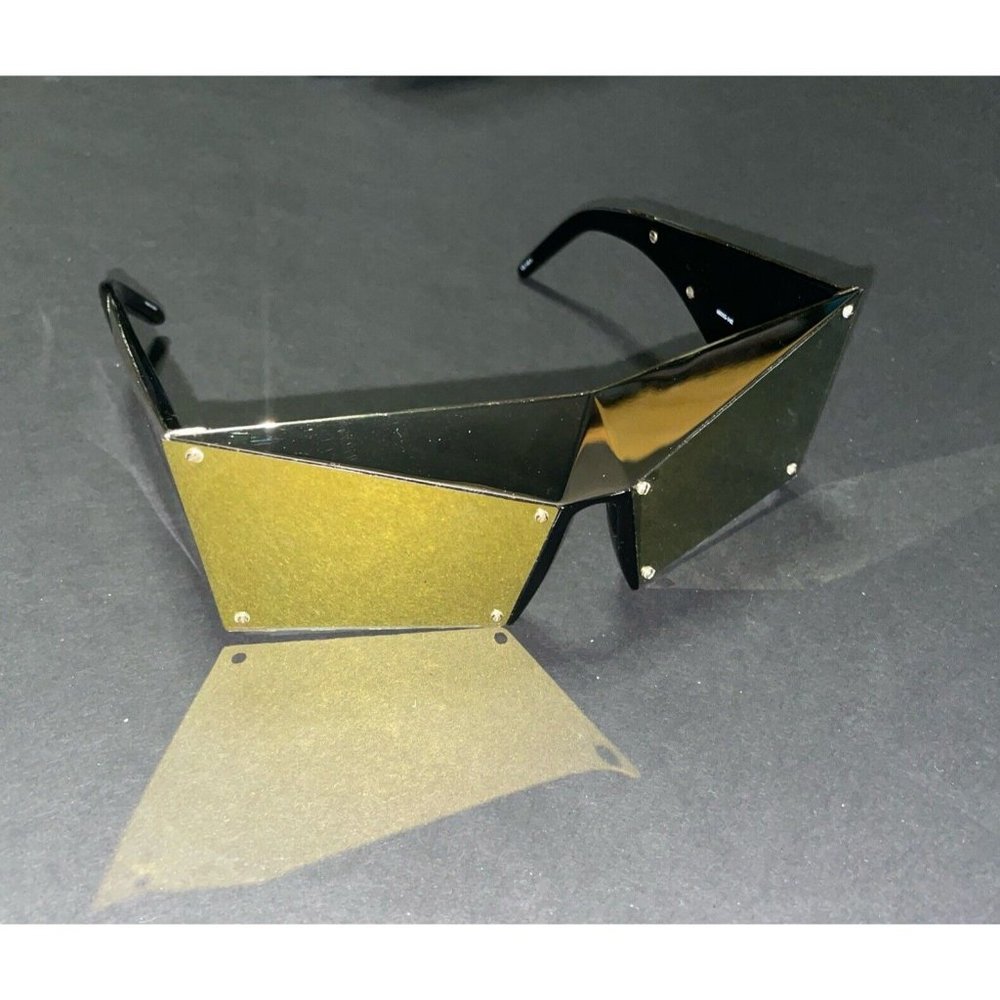 New RARE United Nude X LINDA FARROW GALLERY STEALTH SUNGLASSES Gold NICKI MINAJ